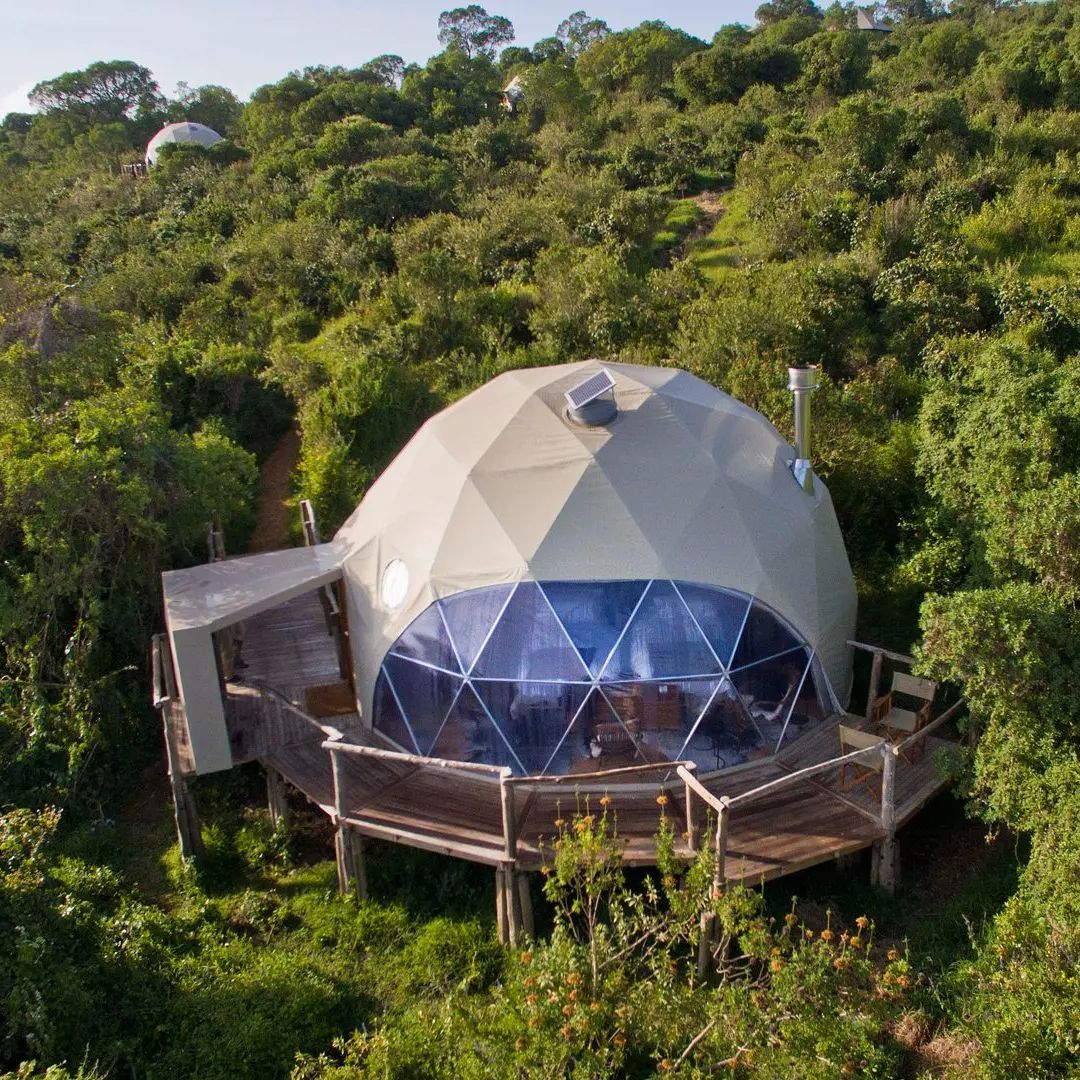Geodesic Dome Manor greenhouse - Outdoor Furniture Hotel のレビューと価格