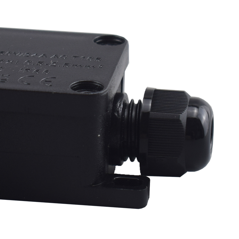 3 Way Outdoor Waterproof IP66  - Outdoor Furniture Outlet のレビューと価格